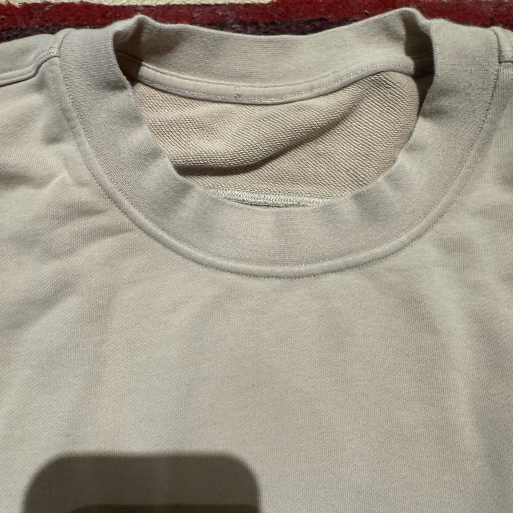 Lululemon Men's Cream Sweatshirt - Picture 2 of 9